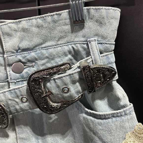 Altar’d State Light Wash,high rise,western silver belted,pocket,jean shorts - Picture 3 of 10